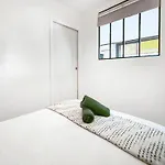 Central, Elegant & Cosy Apartment